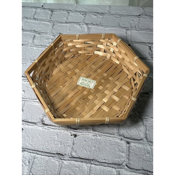 Vintage Wicker Fruit Tray Basket Octagon Shape Shallow Bamboo Basket - Picture 4 of 9